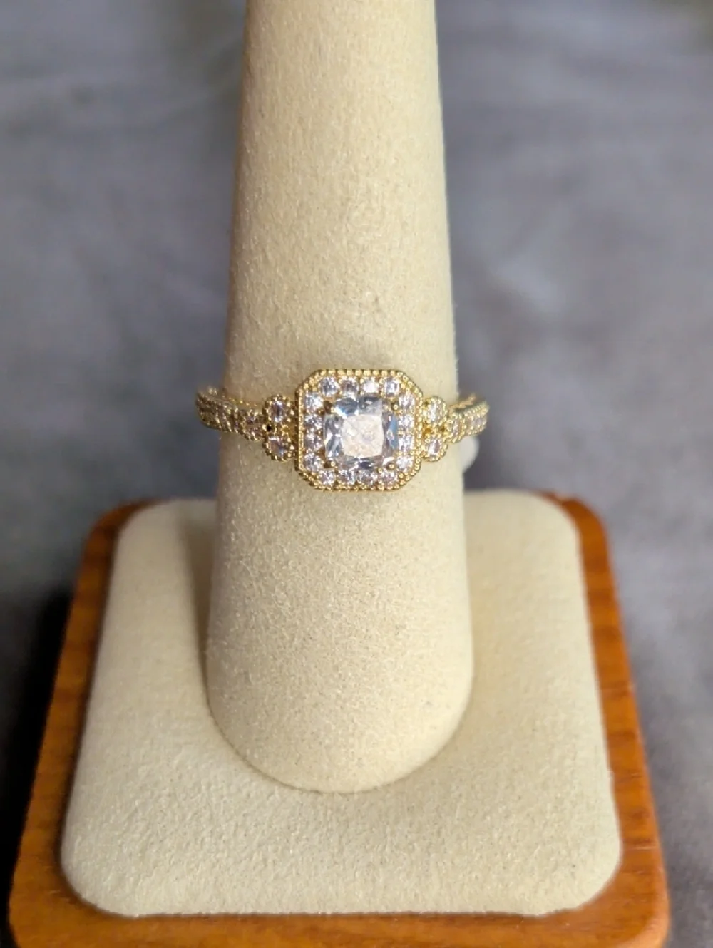 Cushion-Cut Halo Engagement Ring Size 8 - YG Plated